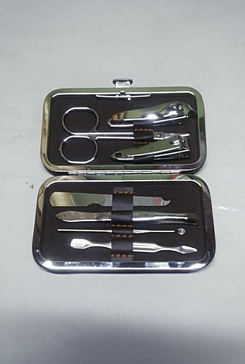 7 Mixture Pedicure/Nail Care Set"Neat Nails