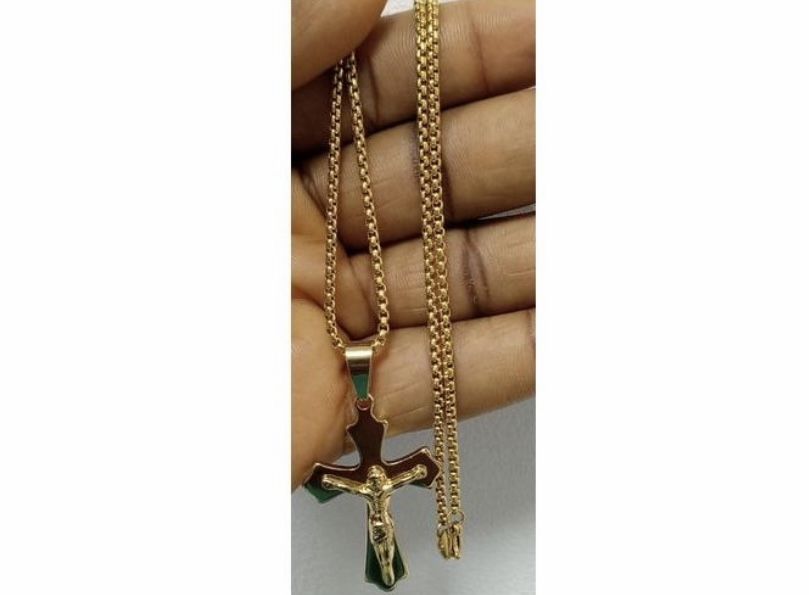 Gold Cuban Link Chain With Cross Pendant
