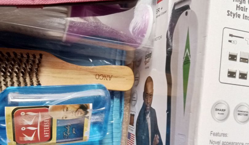 Professional Clipper + Full Barbing Accessories