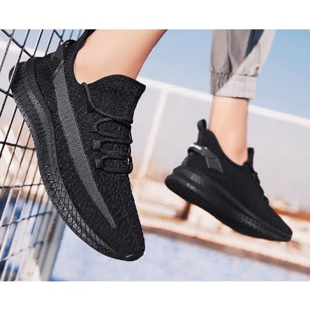 Unisex Light Weight Sports Sneakers - Black