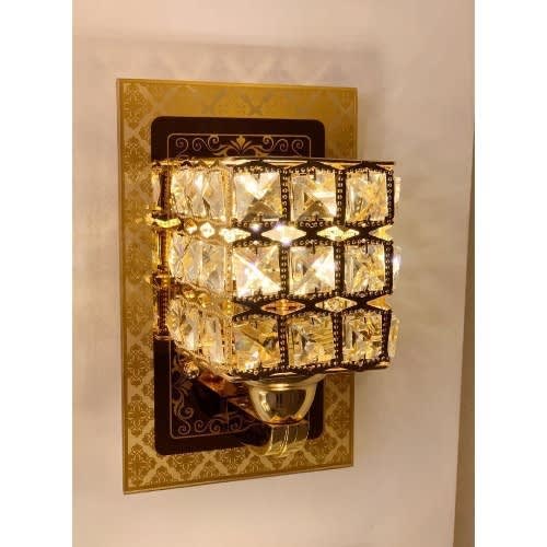 Unique L1 Wall Light