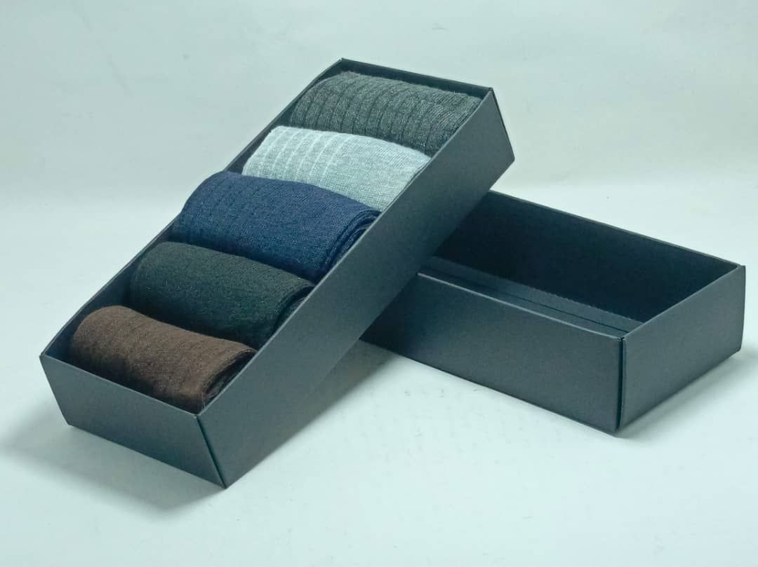 5 Set Plain Men's Socks With Gift Box