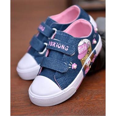 Girl's Sneakers - Multicolor