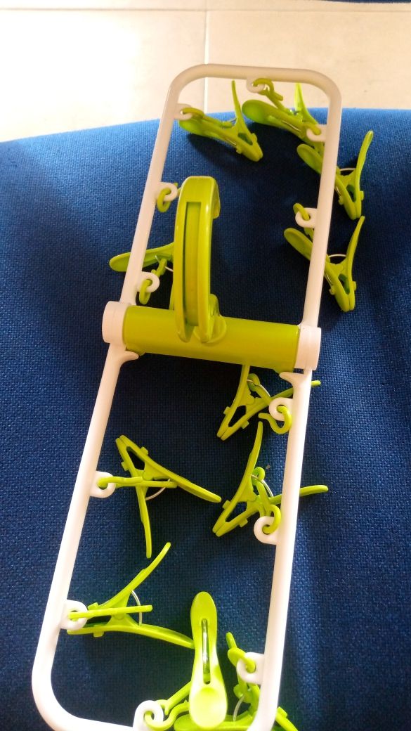 Plastic Folding Hanger For Pantiez