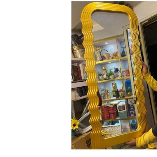 Elegant Sophisticated Wall Mounted Mirror