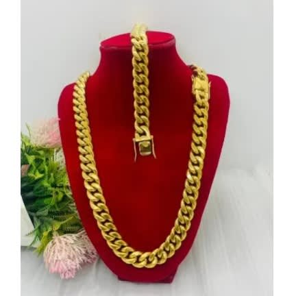 Iced Cuban Gold Link Chain With Gold Bracelet - 14mm
