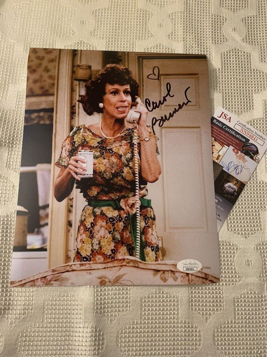 Comedy Legend Carol Burnett Signed 8 X 10 Photo Poster painting JSA Authentication COA Autograph