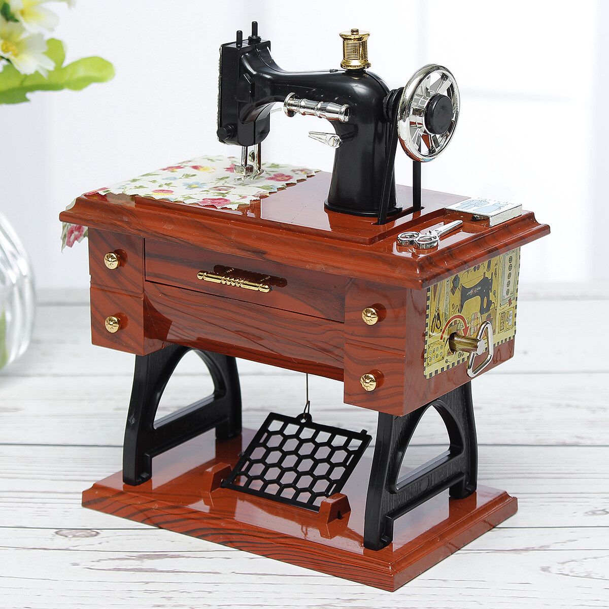 Retro Vintage Music Box Home Crafts Simulation Sewing Machine Ornaments Decor !