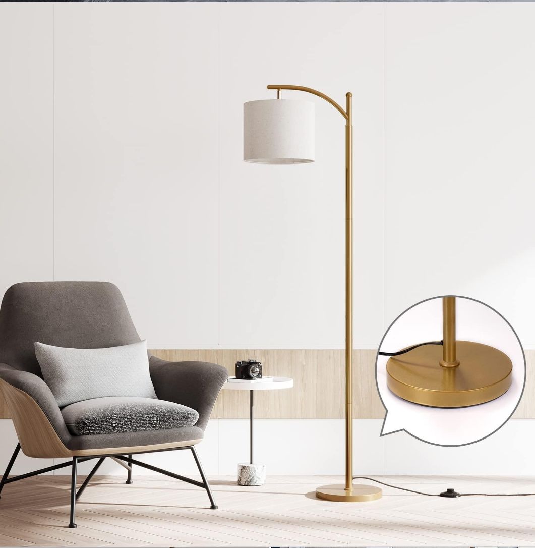 DECORATIVE GOLD FLOOR LAMP -