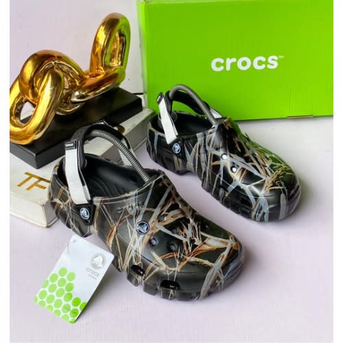 Mens Crocs / Sandals