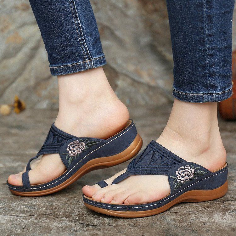 Oversized Slippers Embroidered Floral Wedge Sandals - Blue