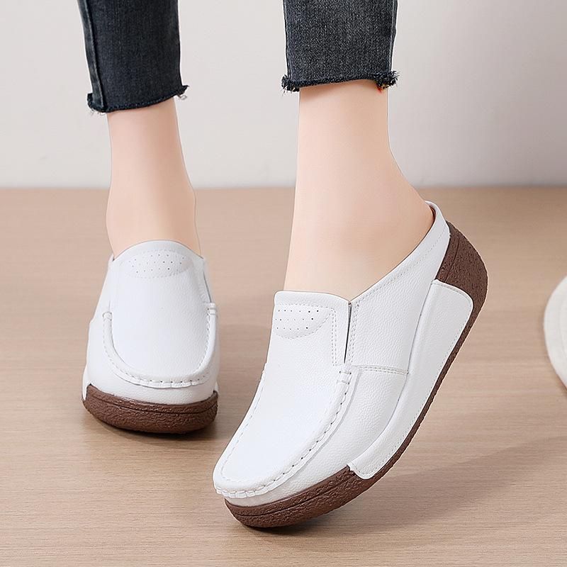 2023 Summer New Women's Leisure and Comfortable Mom's Slippers Fashion Versatile Shake Shoes Thick